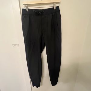 LULULEMON Men’s Black Joggers | Medium
